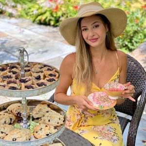 Meet your Posher, Andrea